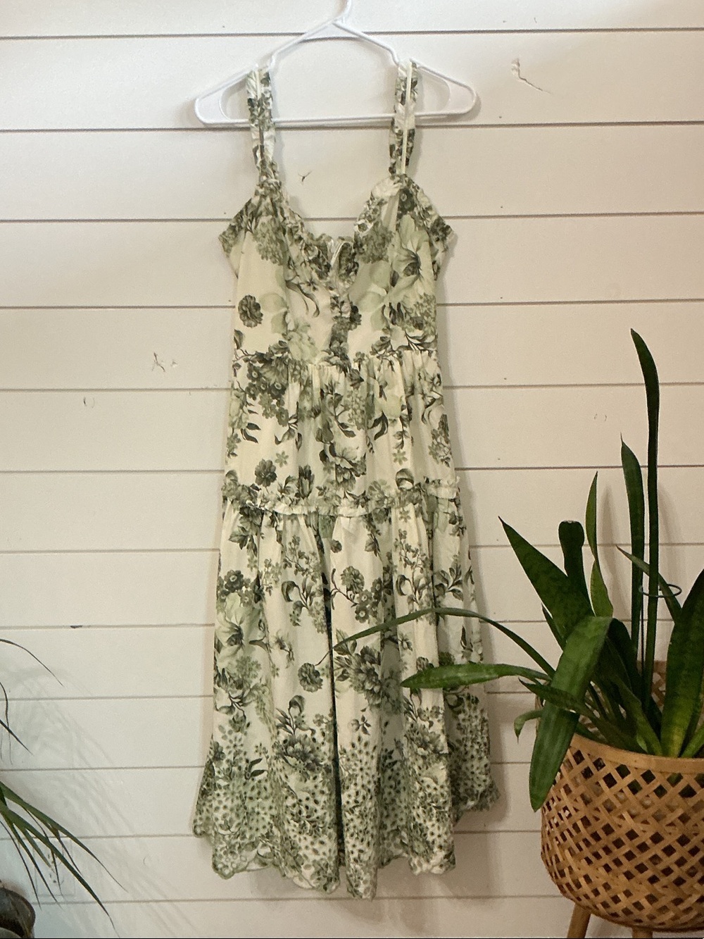 By Anthropology Sleeveless Sweetheart Midi Dress in Cream and Green